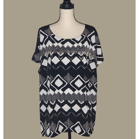 Lane Bryant Black and White Top with Geometric Print and Beading Size 26/28 - Picture 1 of 6